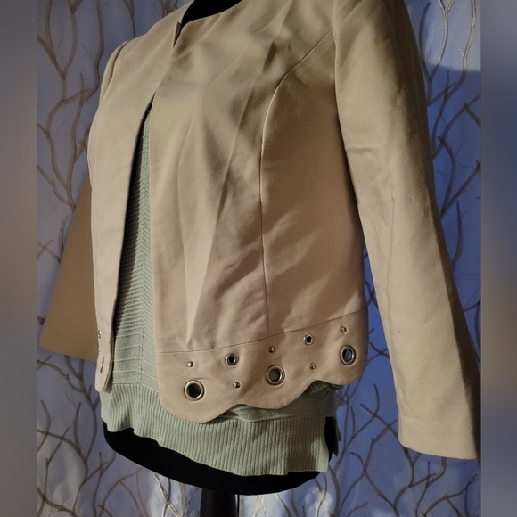 Roz & Ali Cream Jacket – Open-Front, Grommet Scalloped Hem, Size S - Picture 2 of 9